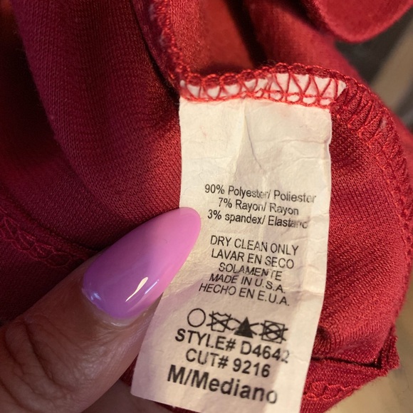 Burgundy asymmetrical dress Medium - Picture 5 of 5